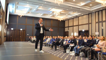 Выступление Айрата Гарифуллина на конференции Битрикс24